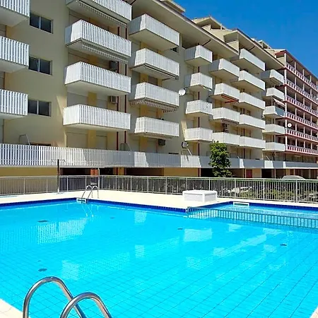 Hotel Beautiful For 4 Persons-pool-tv
